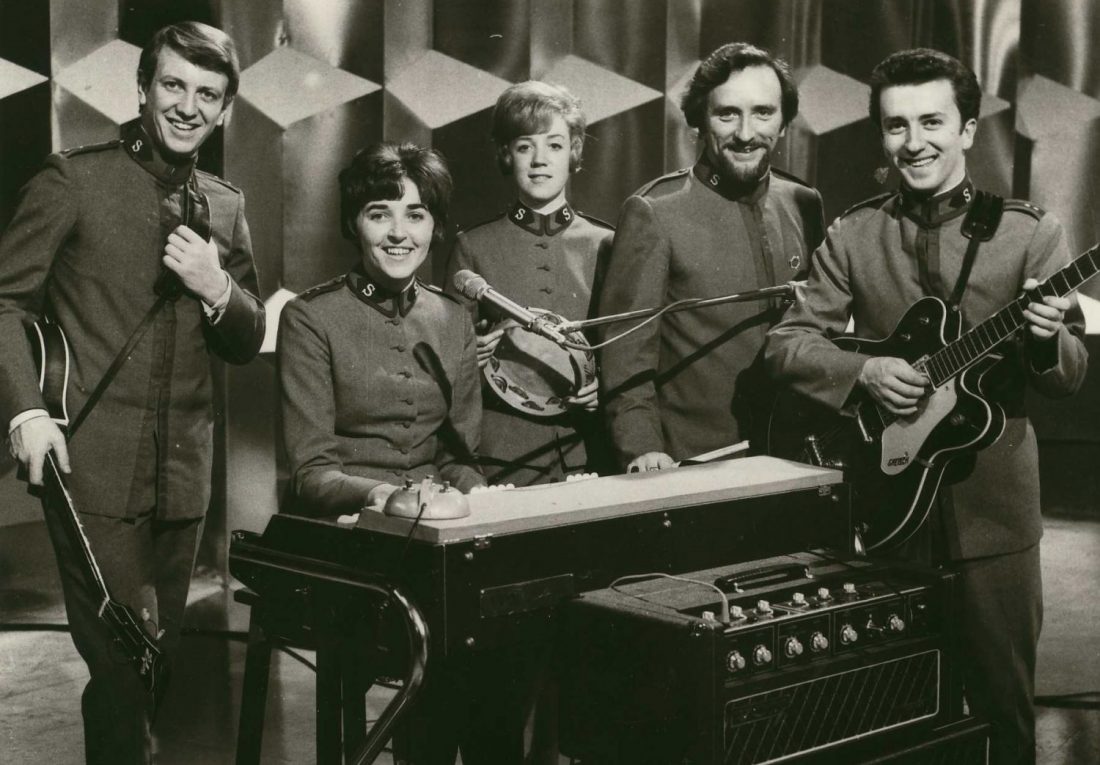 Radio dolls