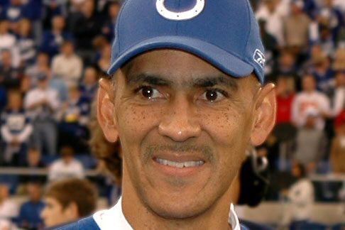 Fundraiser embraces NFL great Tony Dungy