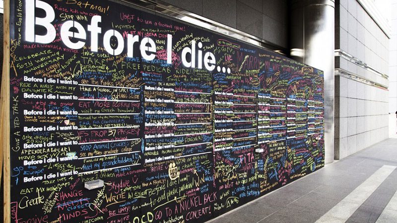 "Before I die" board