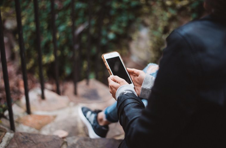 girl using technology before a digital detox