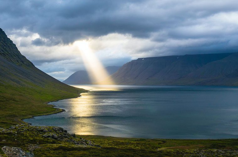 Sunlight shining through clouds