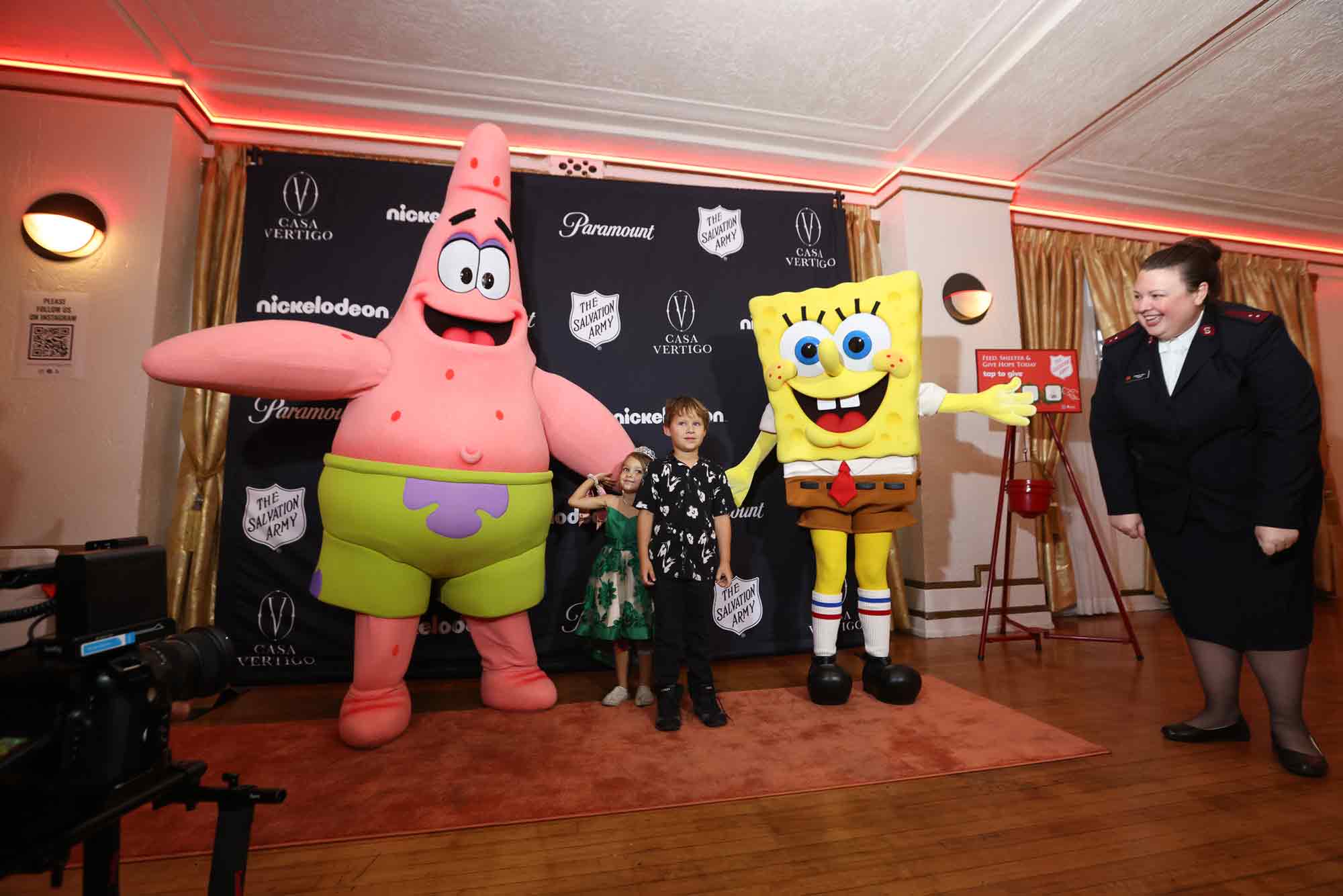 SpongeBob brings smiles at Feast of Sharing Thanksgiving meal event