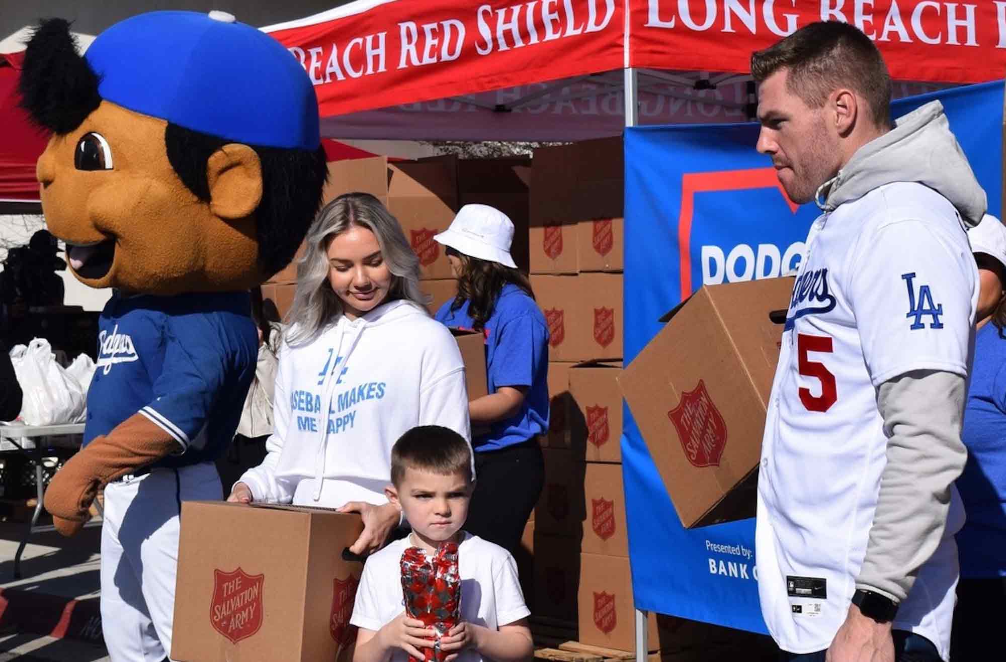 LA Dodgers first baseman Freddie Freeman helps out at The Salvation Army