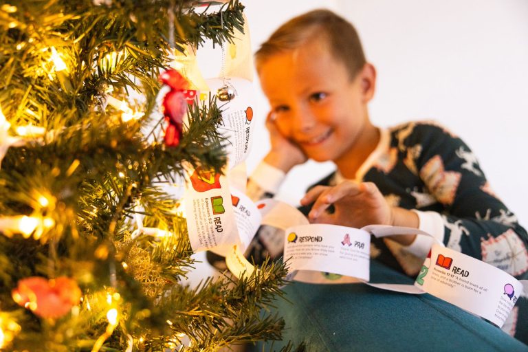 Join the 25-day Advent paper chain from Caring Magazine