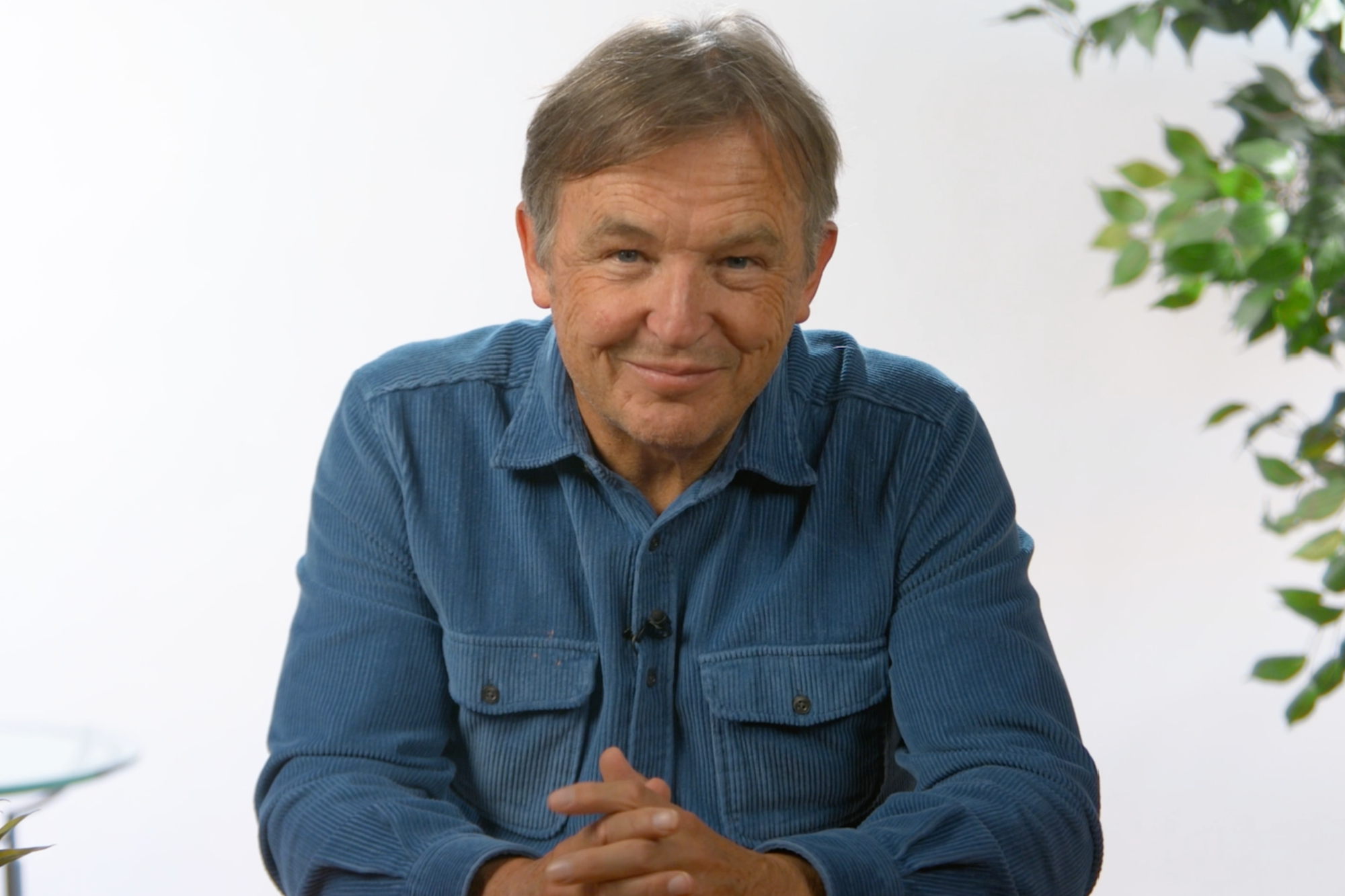 Zion-Benton senior Chris Anderson's height can deceive. The 5-foot-9  outside hitter's 'athleticism is out of the gym.' – Chicago Tribune, image size:2000x1333