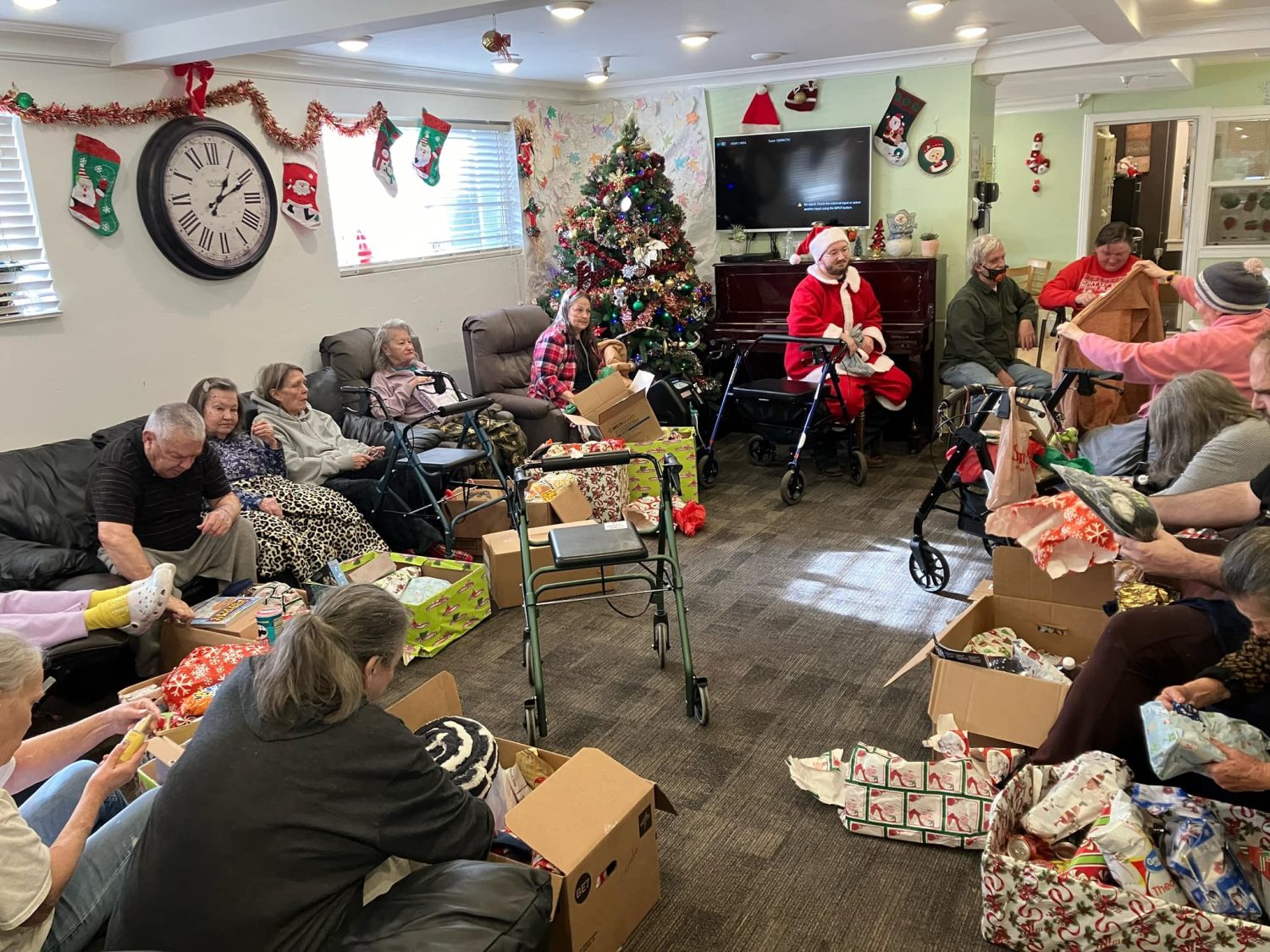 Golden Angel Tree brings holiday joy to seniors in Salt Lake City care homes