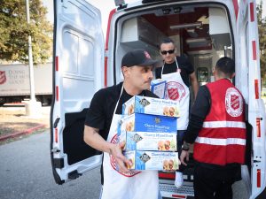 Salvation Army responds as wildfires burn in So Cal