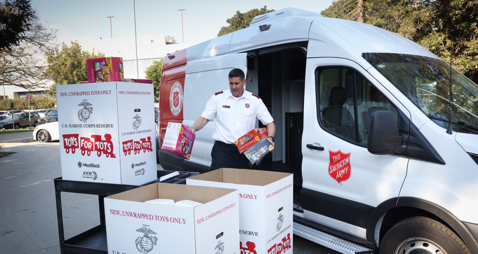 Salvation Army spreads hope to survivors of Southern California wildfires