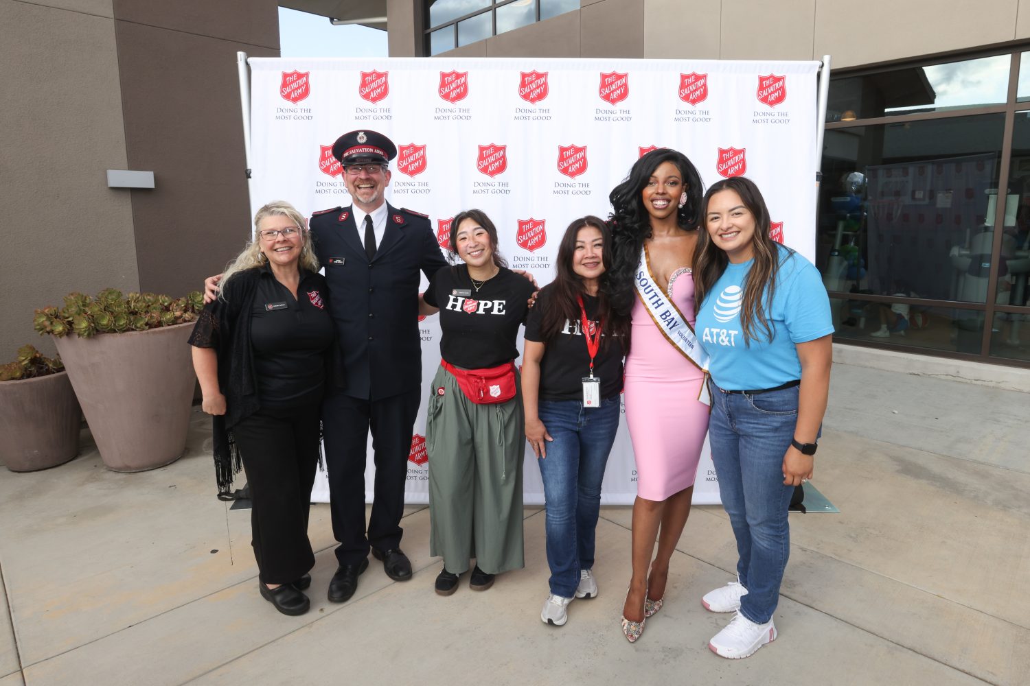 AT&T laptop giveaway boosts learning and connection for Long Beach students