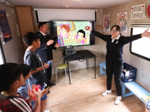 Santa Ana Salvation Army shares God's love via a motorhome ministry