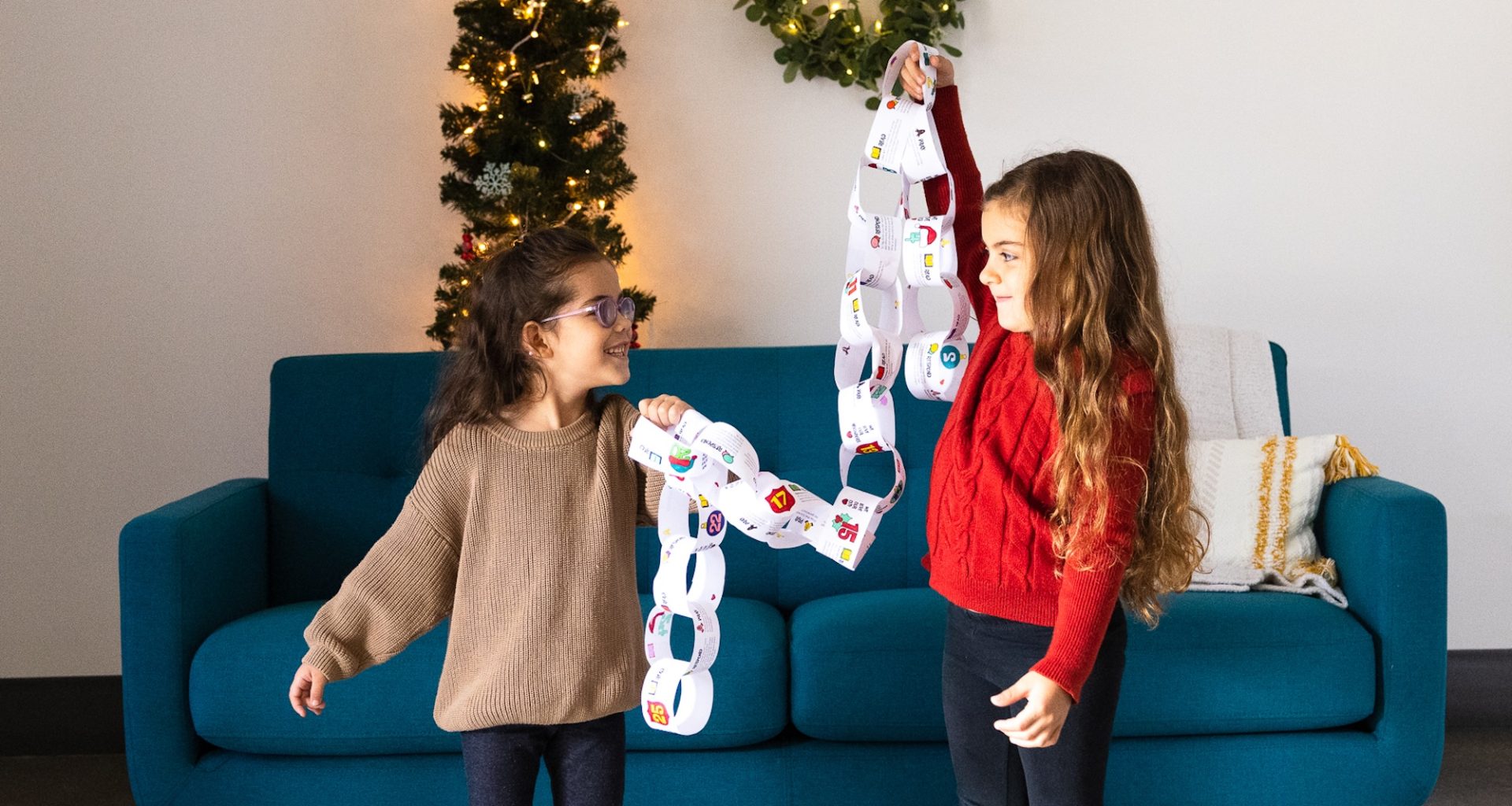 Build a chain of joy this Advent