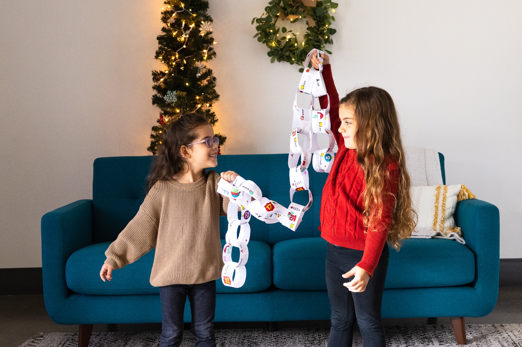 Build a chain of joy this Advent