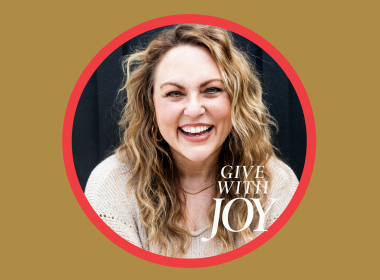 248: Christmas began with a promise with Amanda Bible Williams