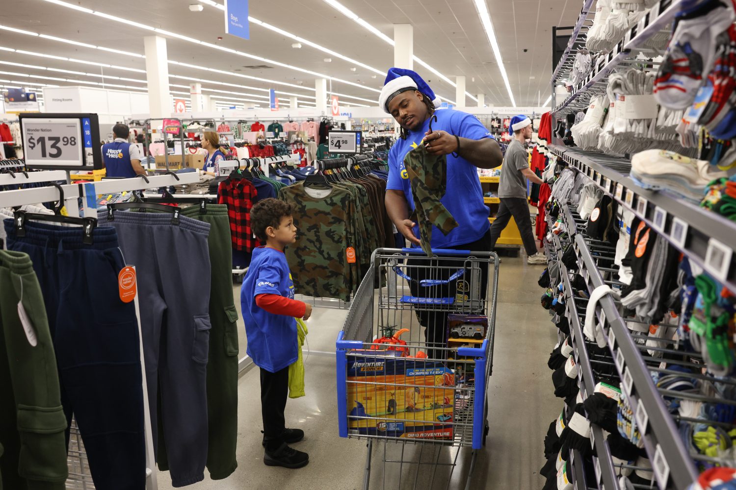 Rams and Salvation Army team up for a Christmas shopping spree to remember