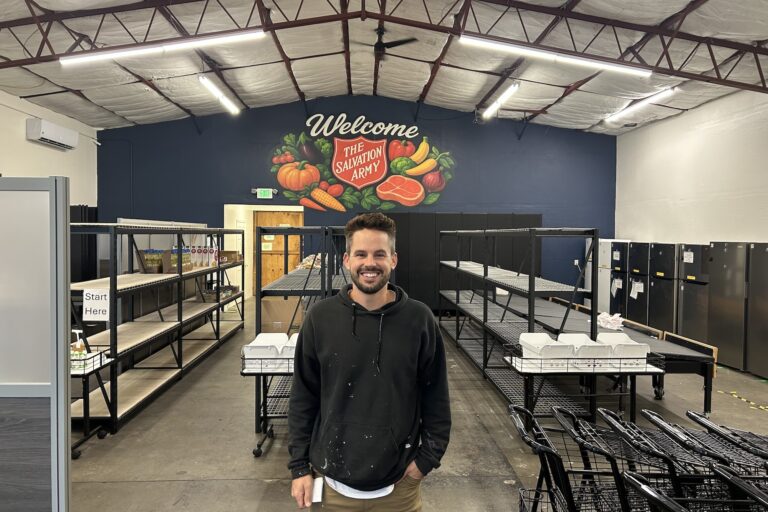 Influencer ‘DadSocial’ turns attention into impact for a Grants Pass food pantry