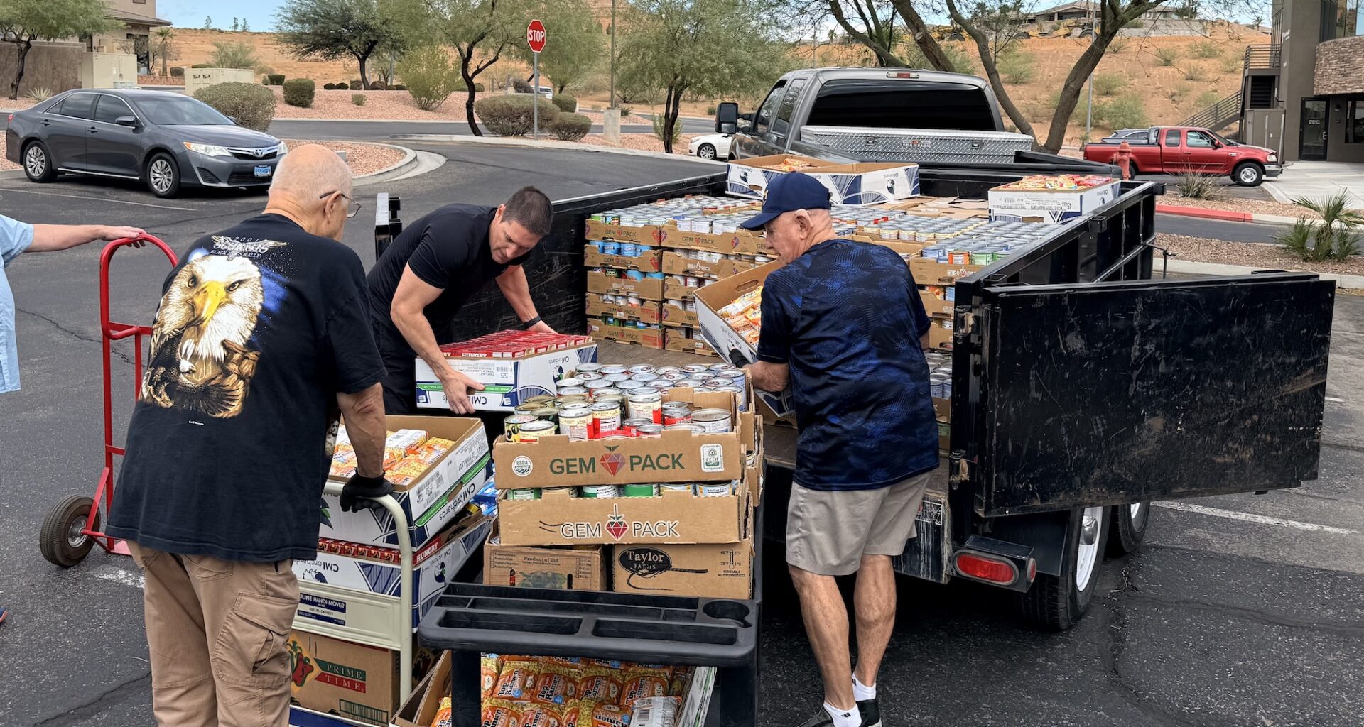 ‘Determined’ volunteer brings in tons of food for Mesquite food pantry
