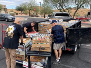 ‘Determined’ volunteer brings in tons of food for Mesquite food pantry