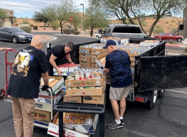 ‘Determined’ volunteer brings in tons of food for Mesquite food pantry